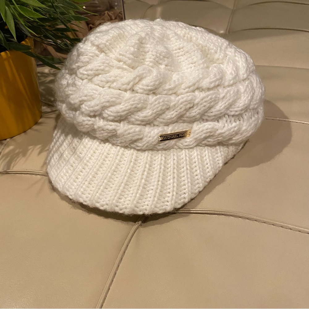 058-Michael Kors Women’s Cable Knit Cap
